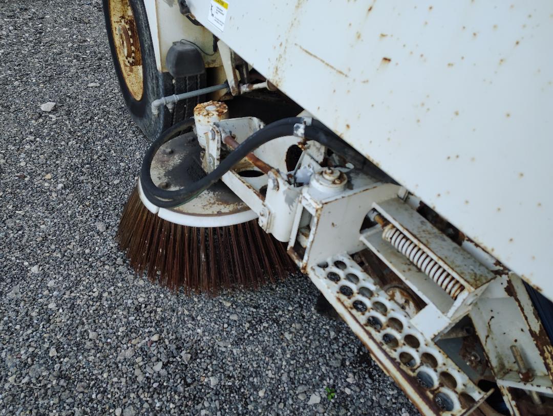 1999 ELGIN Pelican Series P - Image 10